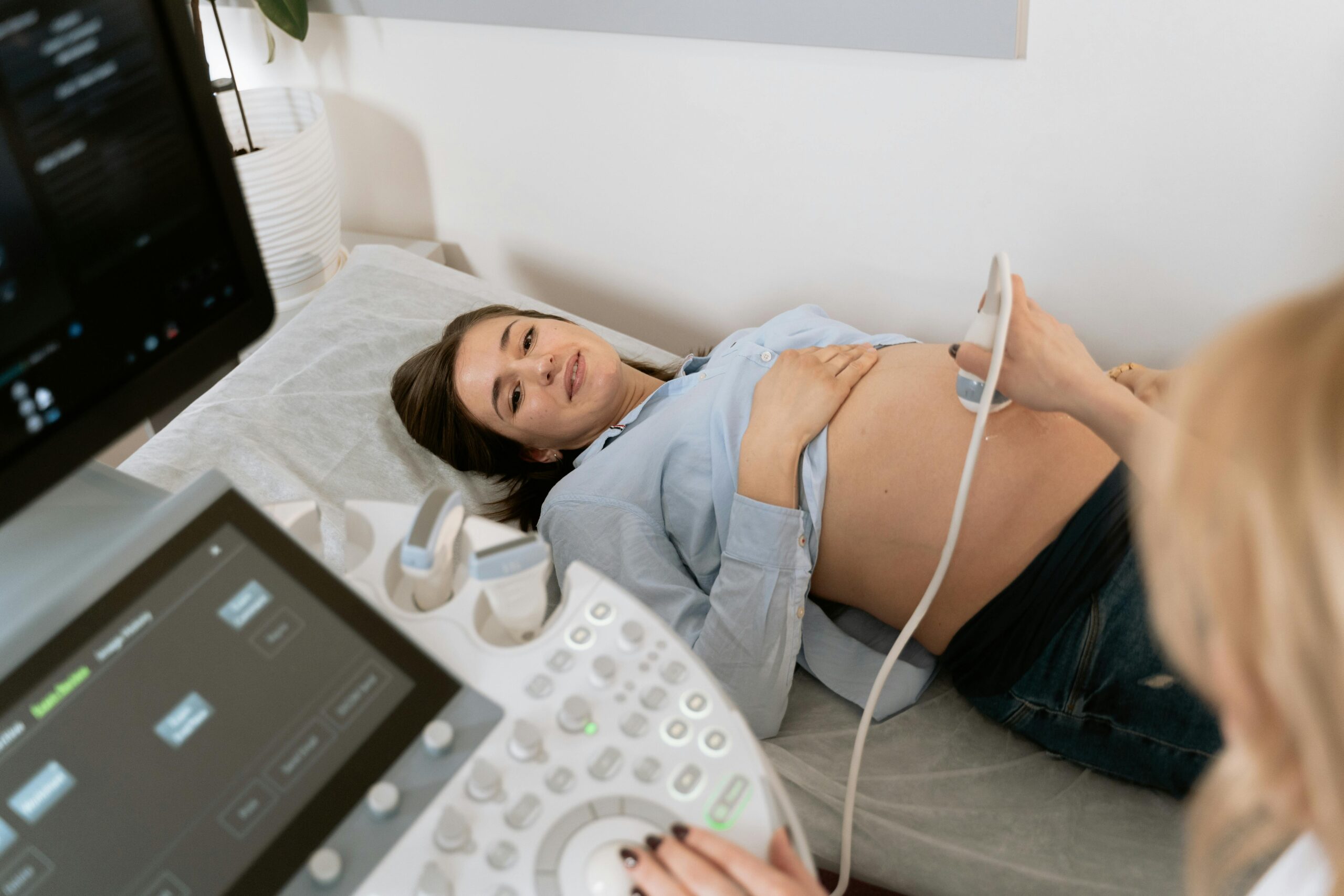 Safe Skincare by Trimester: What Changes as Your Pregnancy Progresses