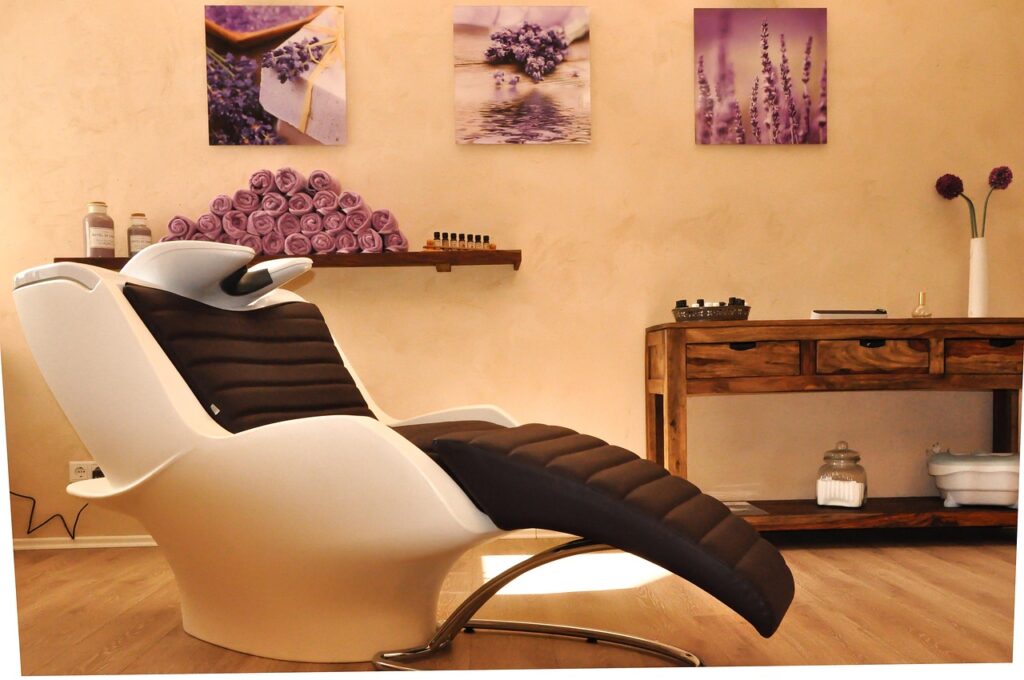 Empty hairdressing salon with a shampoo chair, illustrating chemical hair-straightening treatments during pregnancy